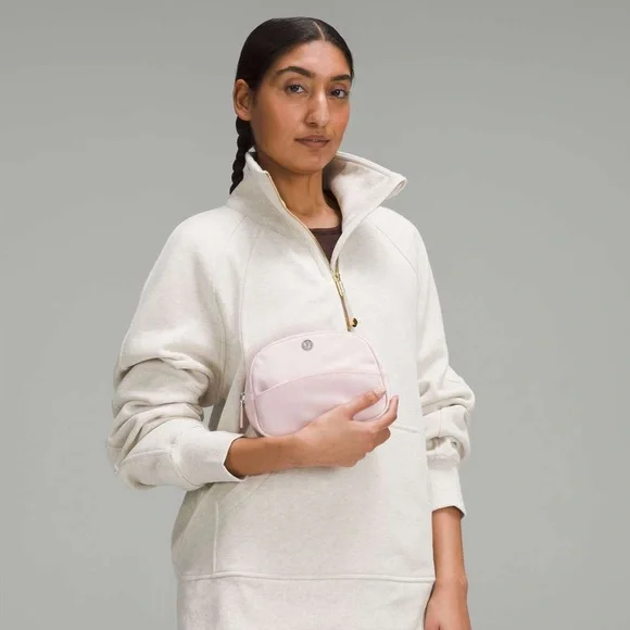 NWT lululemon City Essentials mini pouch 2L, Flush Pink - Picture 3 of 7